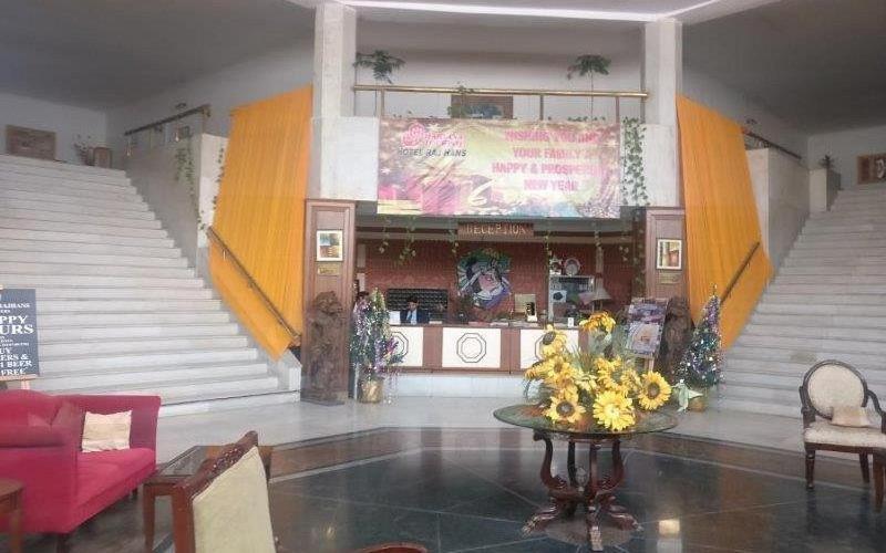 Hotel Raj Hans, Faridabad Exterior foto