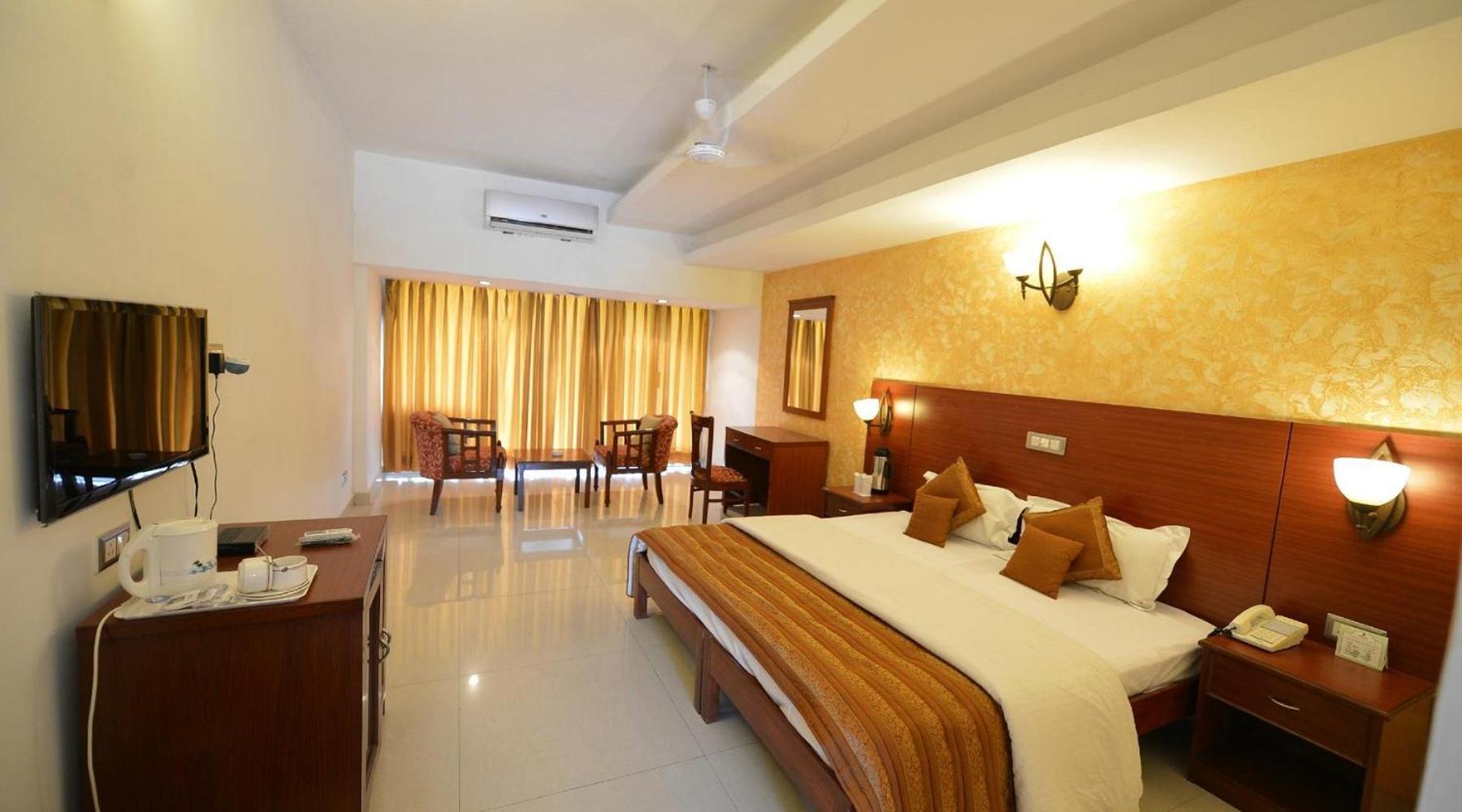 Hotel Raj Hans, Faridabad Exterior foto